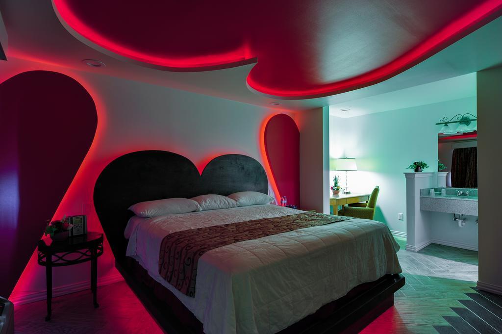 Romantic Inn & Suites Dallas Pokoj fotografie