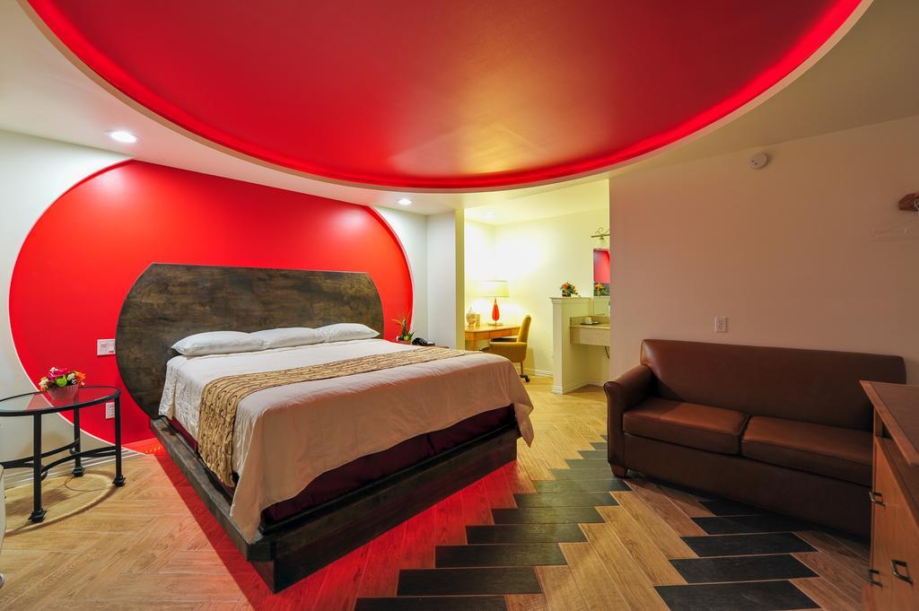 Romantic Inn & Suites Dallas Pokoj fotografie
