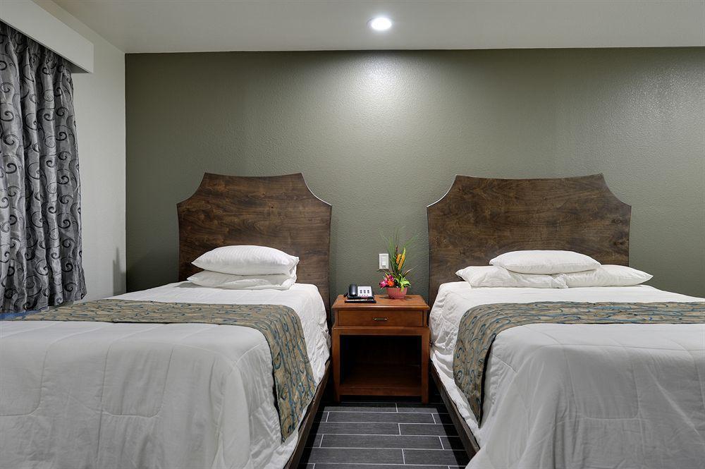 Romantic Inn & Suites Dallas Exteriér fotografie