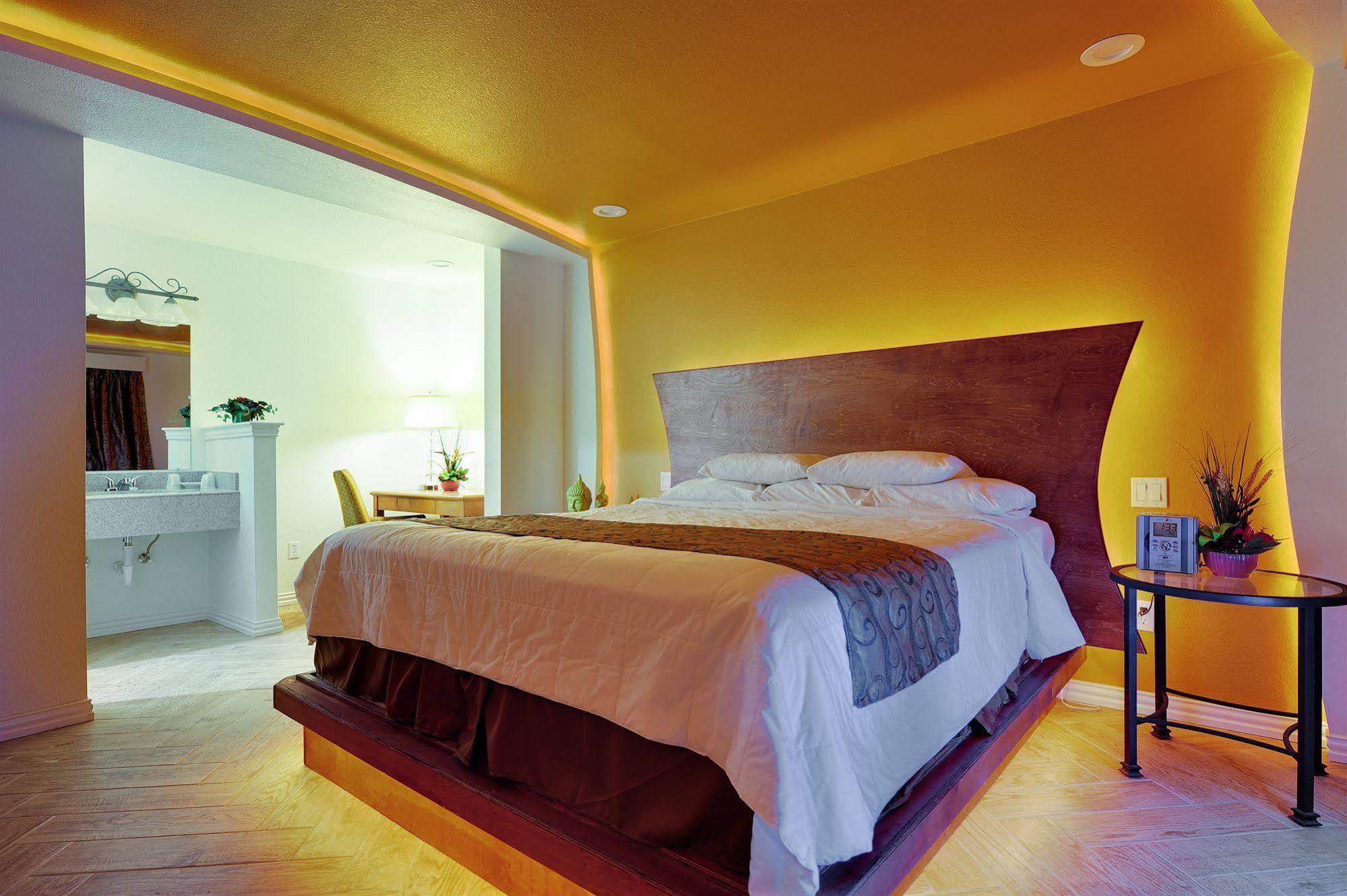 Romantic Inn & Suites Dallas Exteriér fotografie