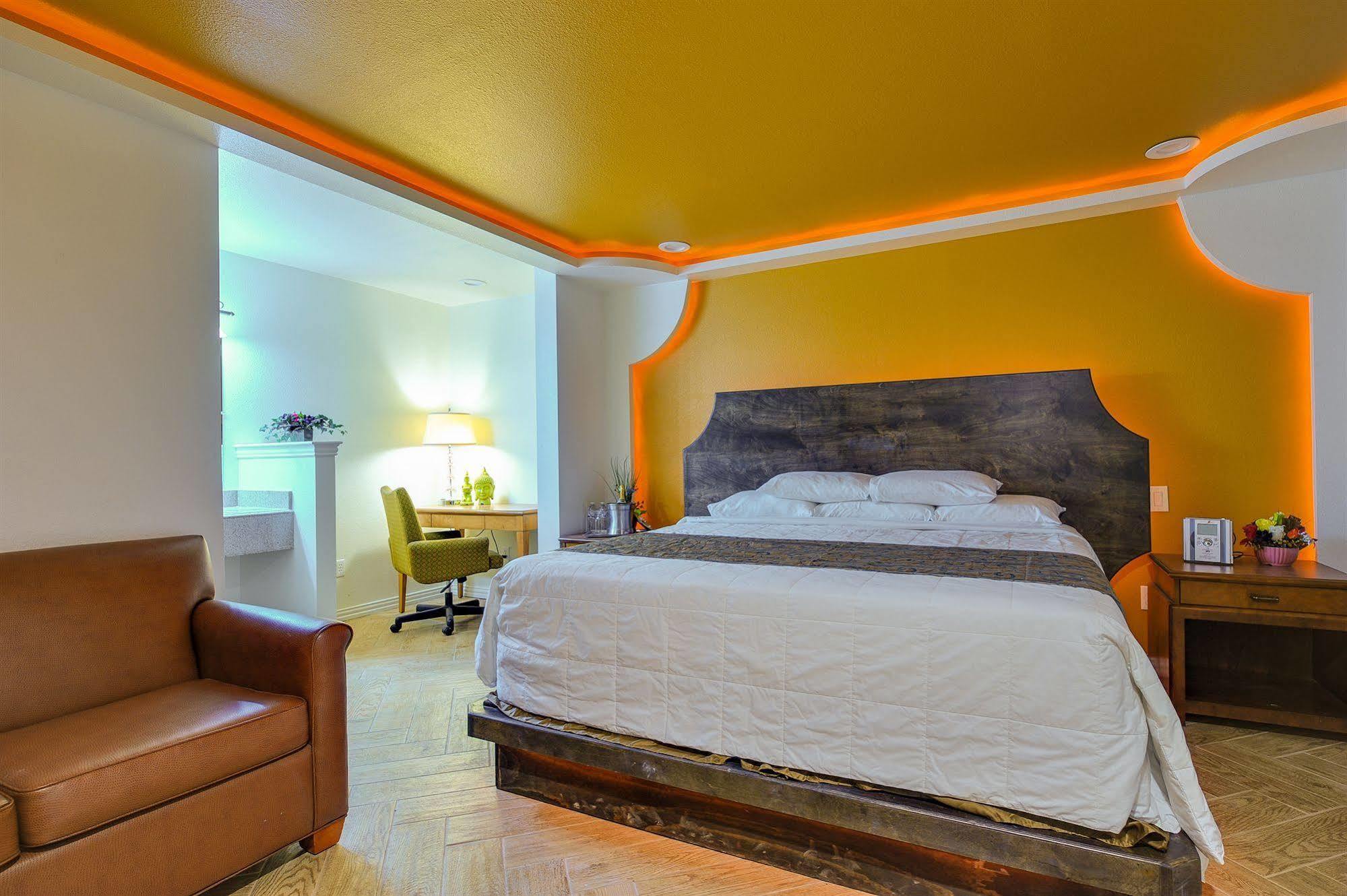 Romantic Inn & Suites Dallas Exteriér fotografie