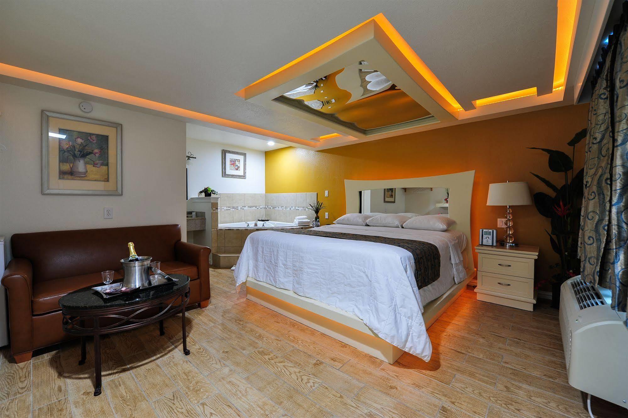 Romantic Inn & Suites Dallas Exteriér fotografie