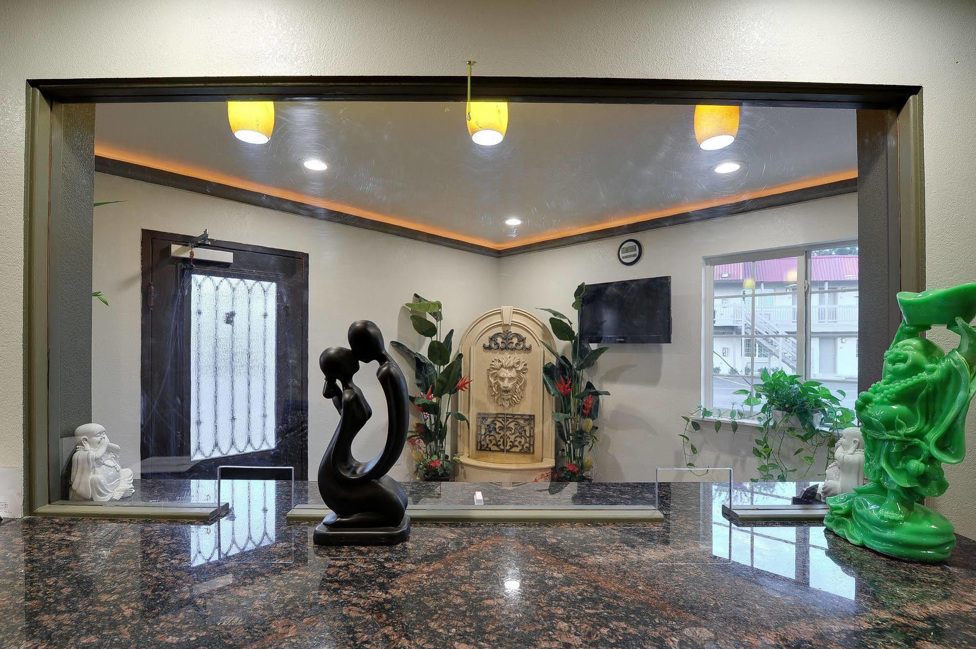 Romantic Inn & Suites Dallas Exteriér fotografie